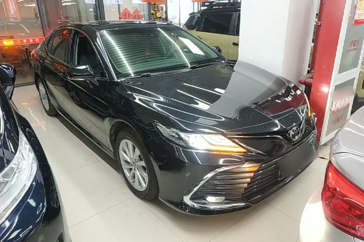 Used Toyota Camry 2021 2.0G Luxury Edition Front Right 45 Deg