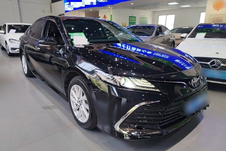 Used Toyota Camry 2021 2.0G Luxury Edition Front Right 45 Deg