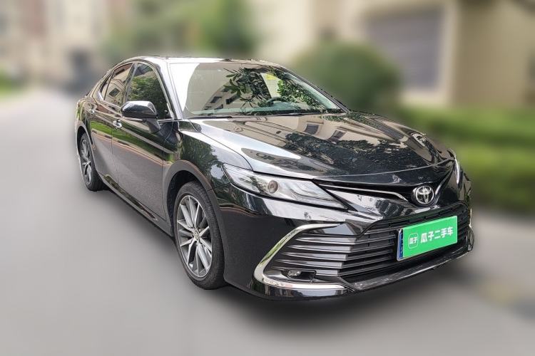 Used Toyota Camry 2021 2.5G Luxury Edition Front Right 45 Deg