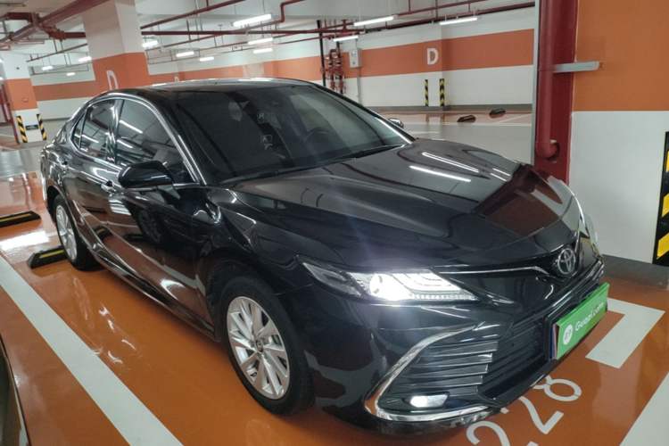 Used Toyota Camry 2021 2.0G Luxury Edition Front Right 45 Deg