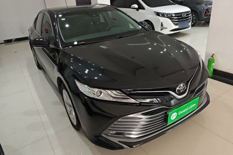 Used Toyota Camry 2021 2.0G Luxury Edition Front Right 45 Deg