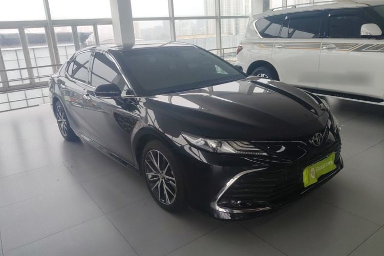 Used Toyota Camry 2021 2.5G Luxury Edition Front Right 45 Deg