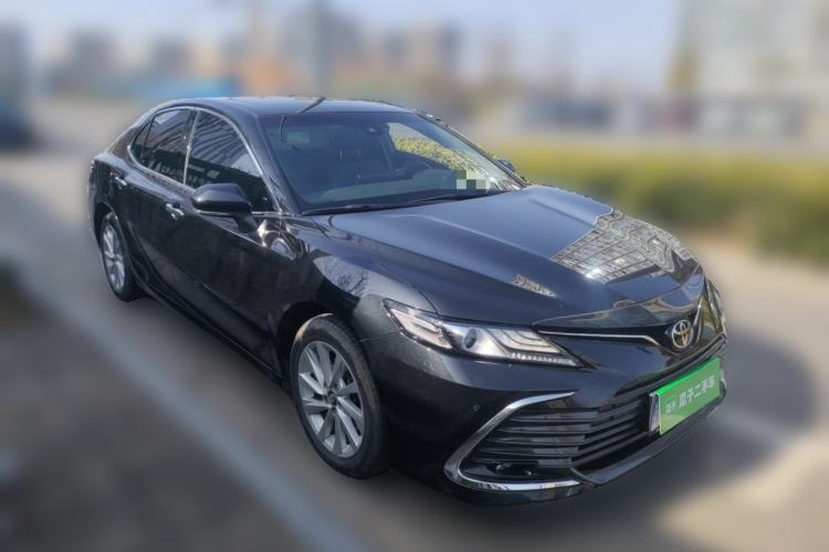 Used Toyota Camry 2021 2.0G Luxury Edition Front Right 45 Deg