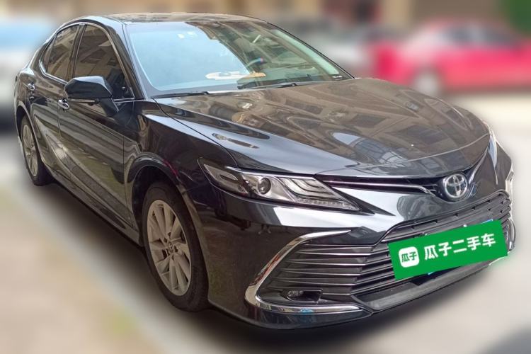 Used Toyota Camry 2021 2.0G Luxury Edition Front Right 45 Deg
