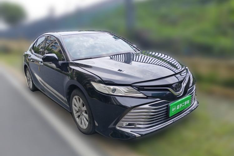 Used Toyota Camry 2021 2.0G Luxury Edition Front Right 45 Deg