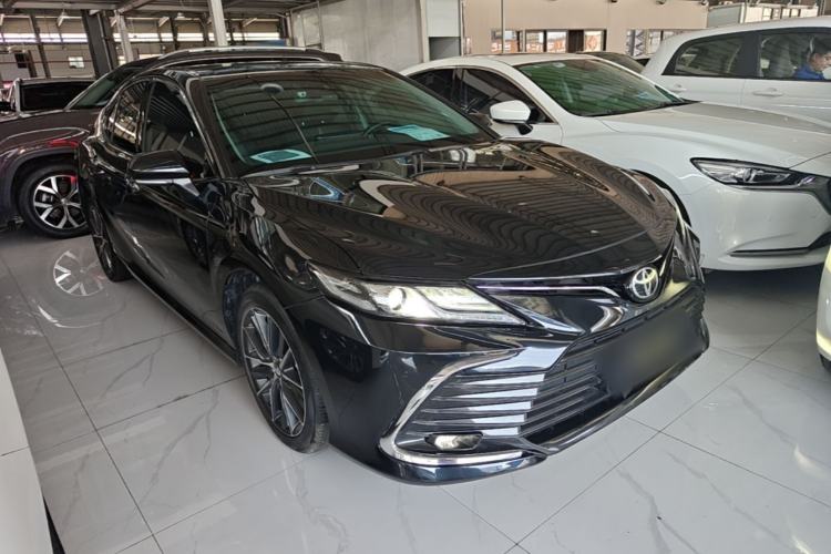 Used Toyota Camry 2021 2.5G Luxury Edition Front Right 45 Deg