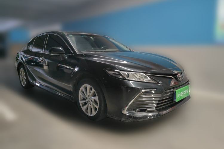 Used Toyota Camry 2021 2.0G Luxury Edition Front Right 45 Deg