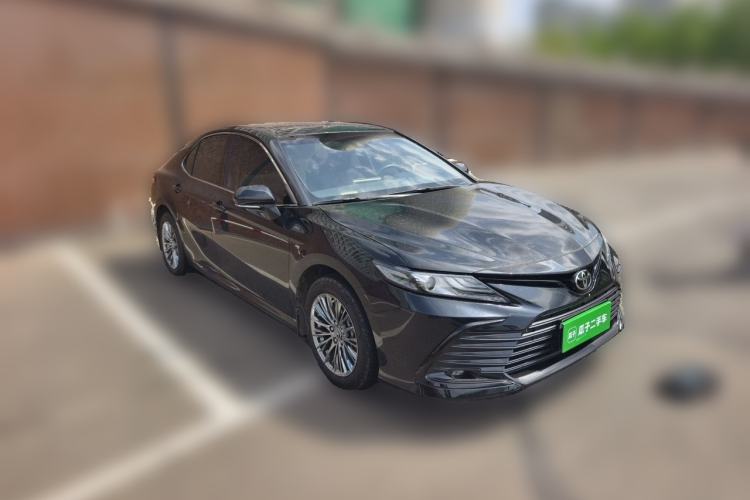 Used Toyota Camry 2021 2.0G Luxury Edition Front Right 45 Deg