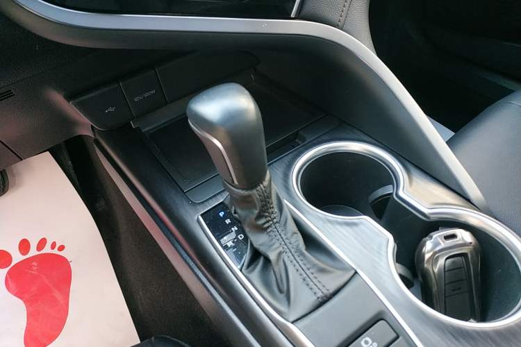 Used Toyota Camry 2021 2.0G Luxury Edition Gear Lever
