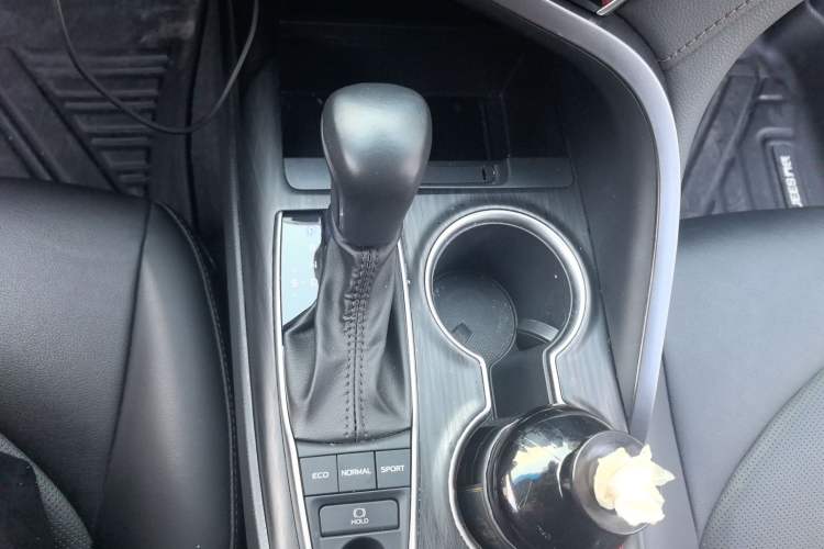 Used Toyota Camry 2021 2.5G Luxury Edition Gear Lever