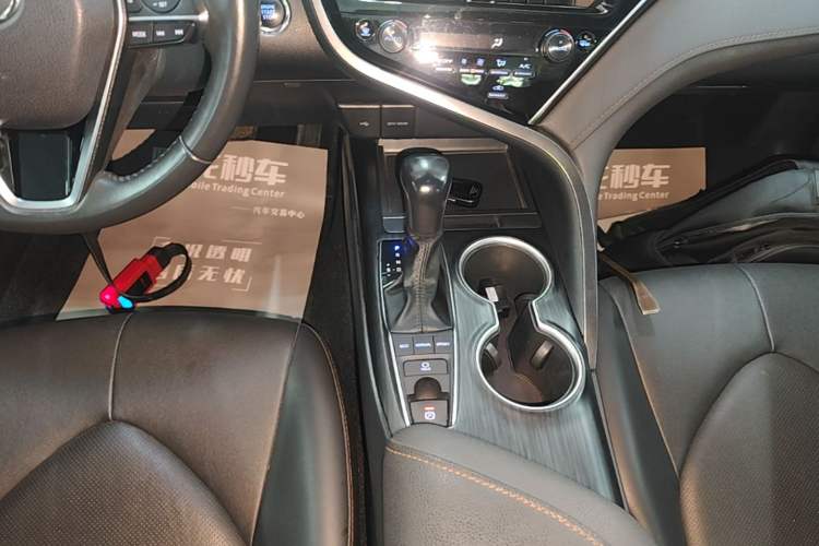 Used Toyota Camry 2021 2.5G Luxury Edition Gear Lever