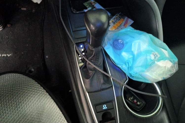Used Toyota Camry 2021 2.0G Luxury Edition Gear Lever