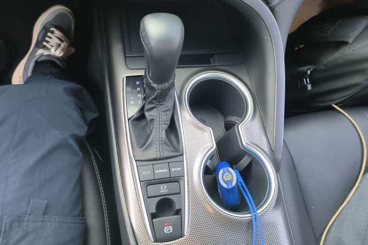 Used Toyota Camry 2021 2.0S FENGSHANG Edition Gear Lever