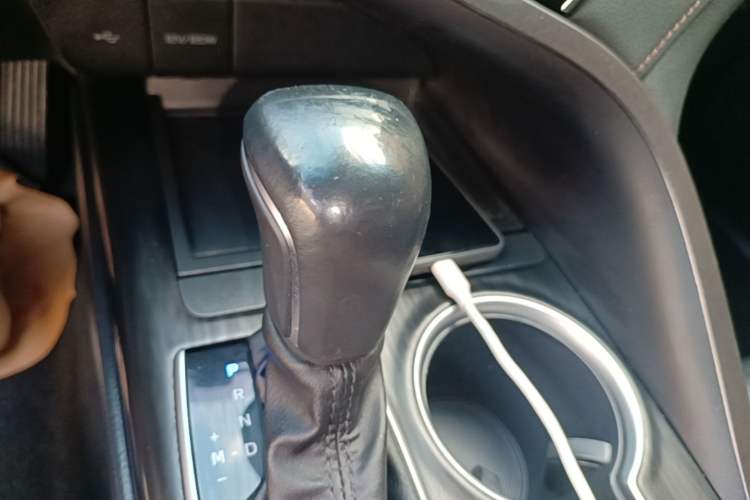 Used Toyota Camry 2021 2.0G Luxury Edition Gear Lever