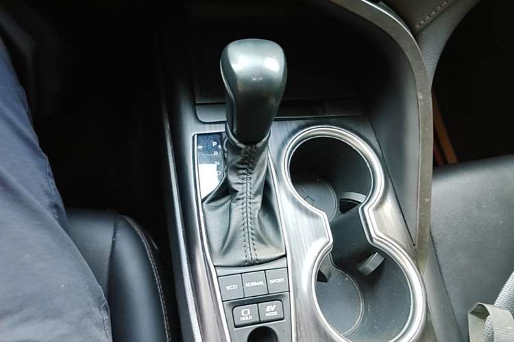 Used Toyota Camry 2021 Dual-Motor 2.5HG Luxury Edition Gear Lever