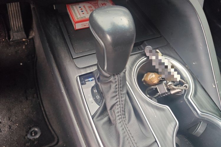 Used Toyota Camry 2021 2.0G Luxury Edition Gear Lever