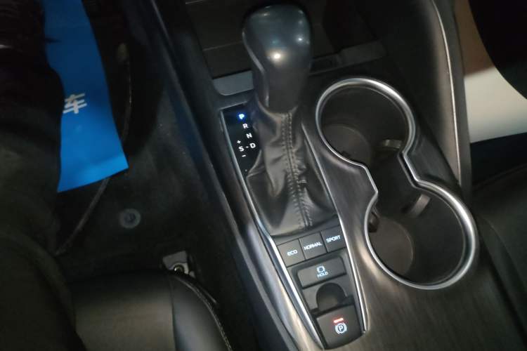 Used Toyota Camry 2021 2.5G Luxury Edition Gear Lever