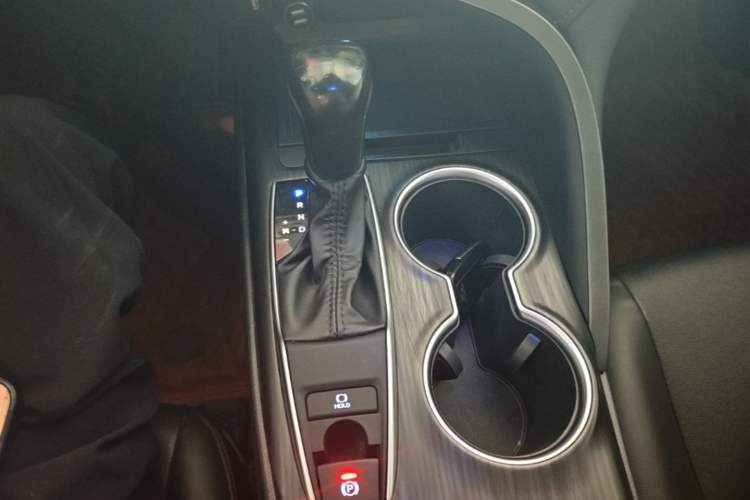 Used Toyota Camry 2021 2.0G Luxury Edition Gear Lever