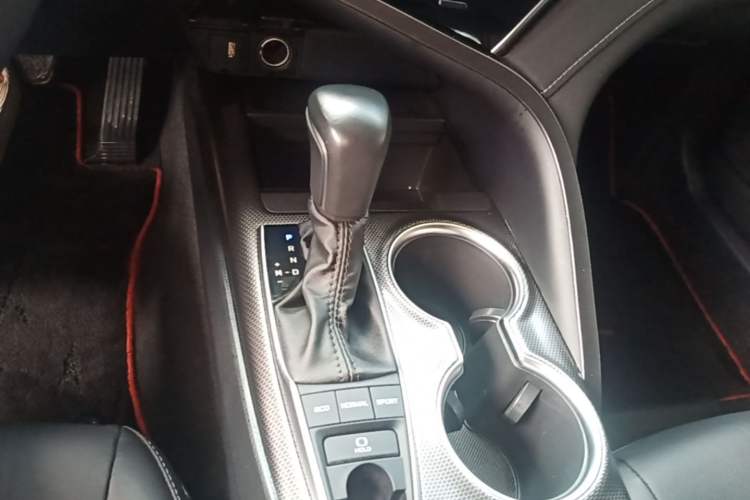 Used Toyota Camry 2021 2.0S FENGSHANG Edition Gear Lever