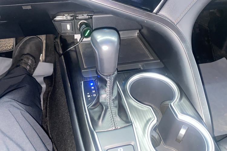 Used Toyota Camry 2021 2.0G Luxury Edition Gear Lever