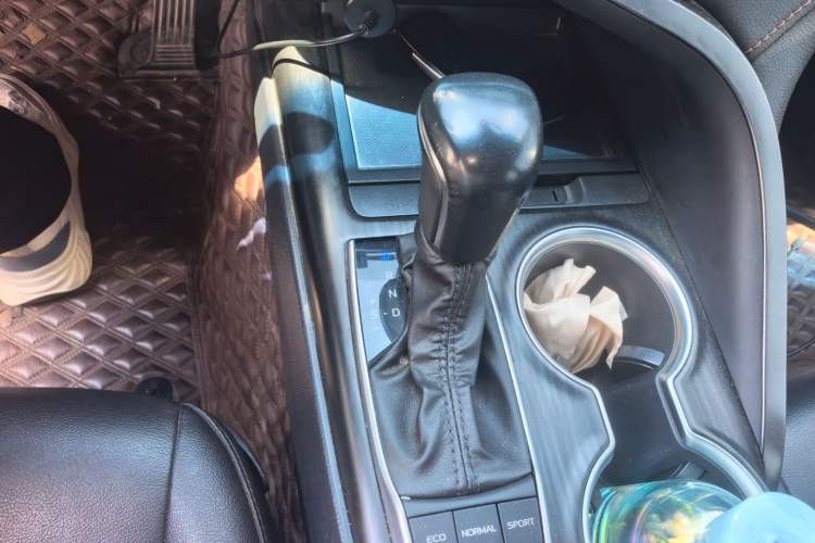 Used Toyota Camry 2021 2.5G Luxury Edition Gear Lever