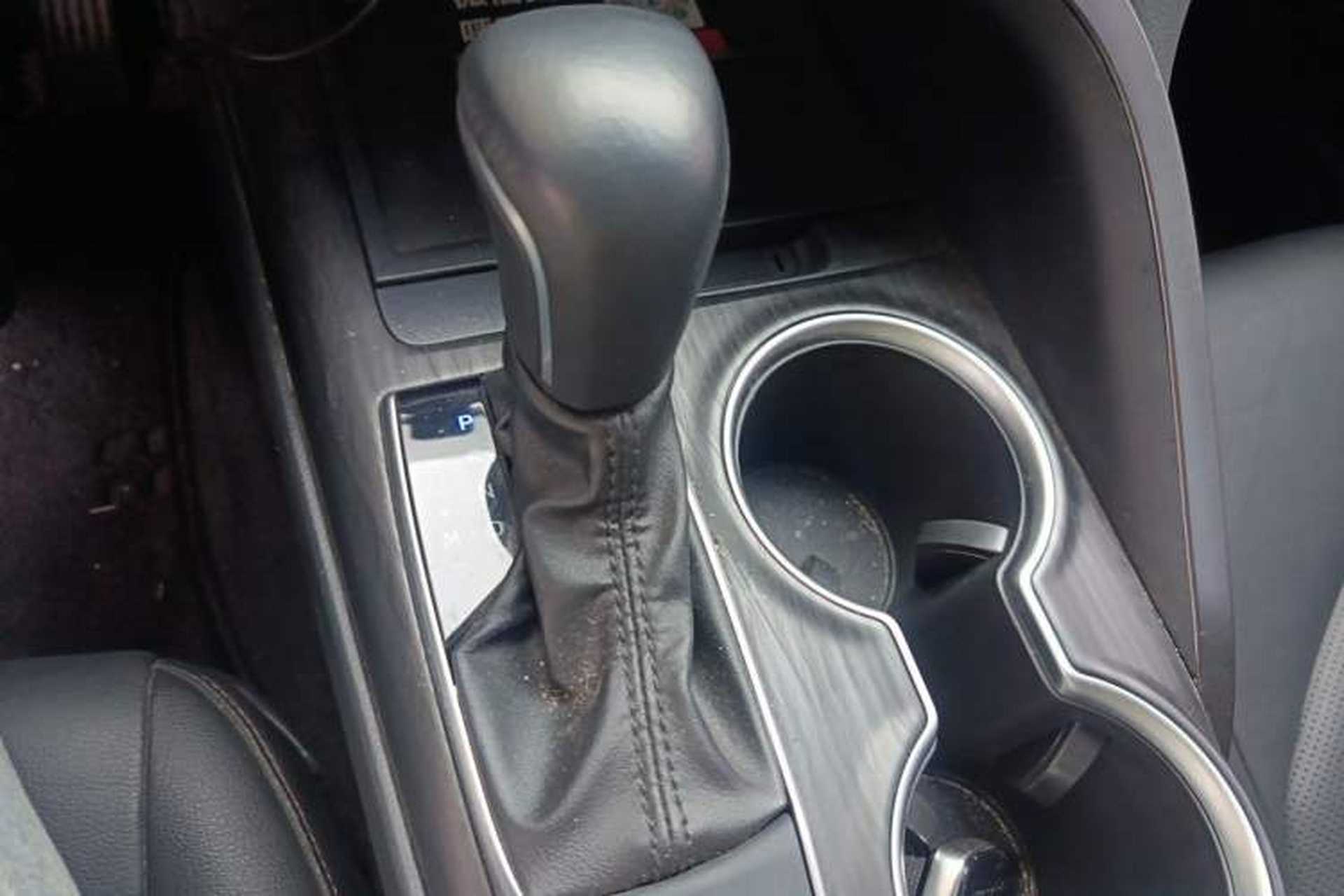 Used Toyota Camry 2021 2.0G Luxury Edition Gear Lever