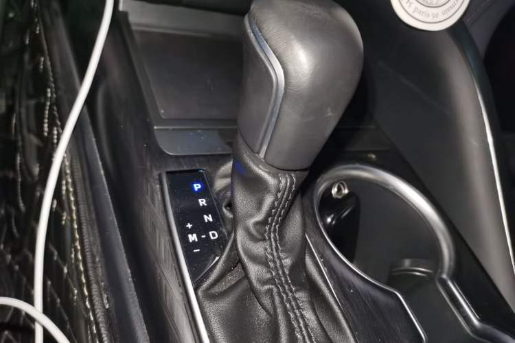 Used Toyota Camry 2021 2.0G Luxury Edition Gear Lever