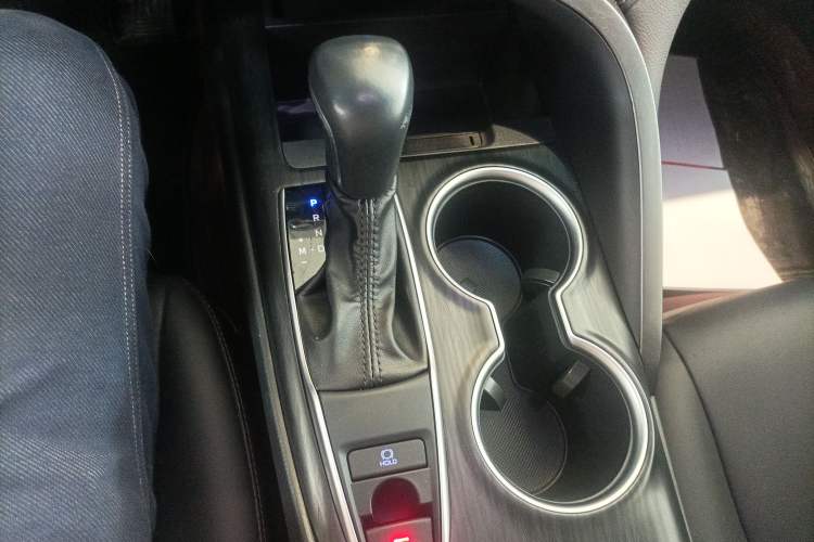 Used Toyota Camry 2021 2.0G Luxury Edition Gear Lever