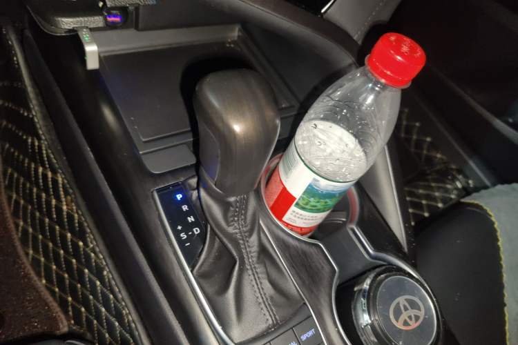 Used Toyota Camry 2021 2.5G Luxury Edition Gear Lever