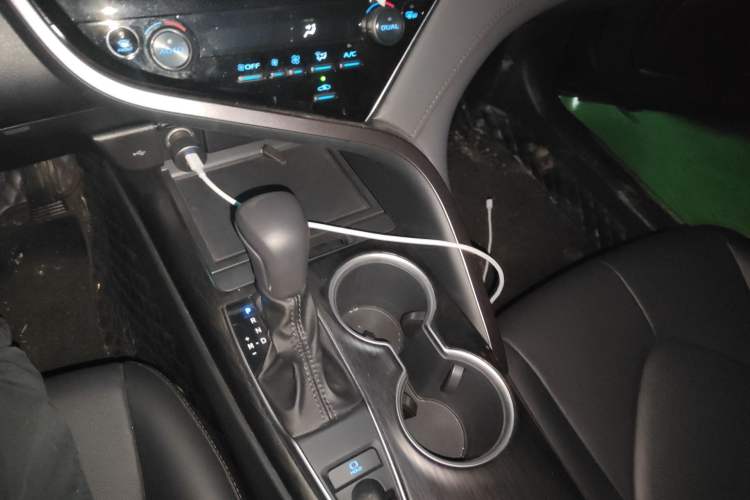 Used Toyota Camry 2021 2.0G Luxury Edition Gear Lever