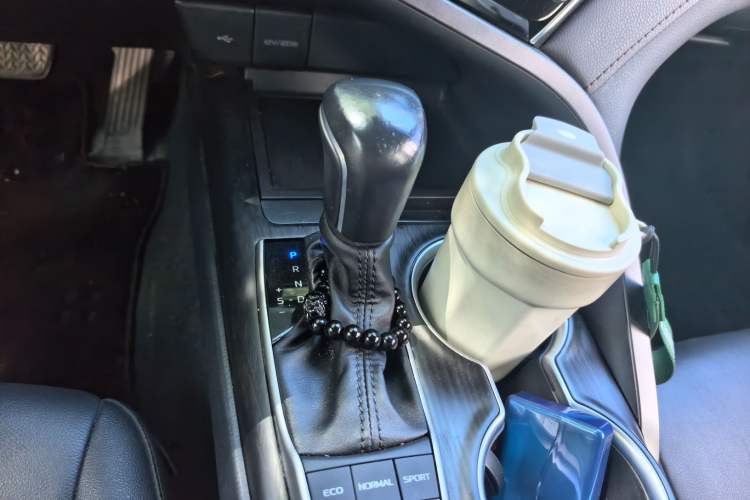 Used Toyota Camry 2021 2.5G Luxury Edition Gear Lever