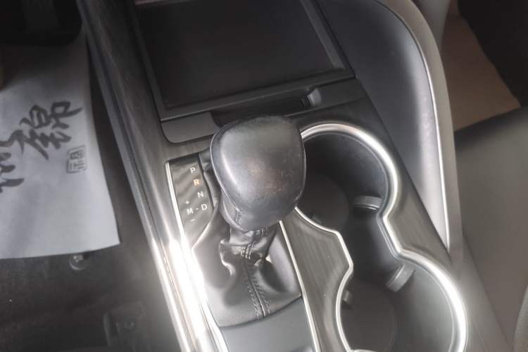 Used Toyota Camry 2021 2.0G Luxury Edition Gear Lever