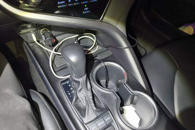 Used Toyota Camry 2021 2.5G Luxury Edition Gear Lever