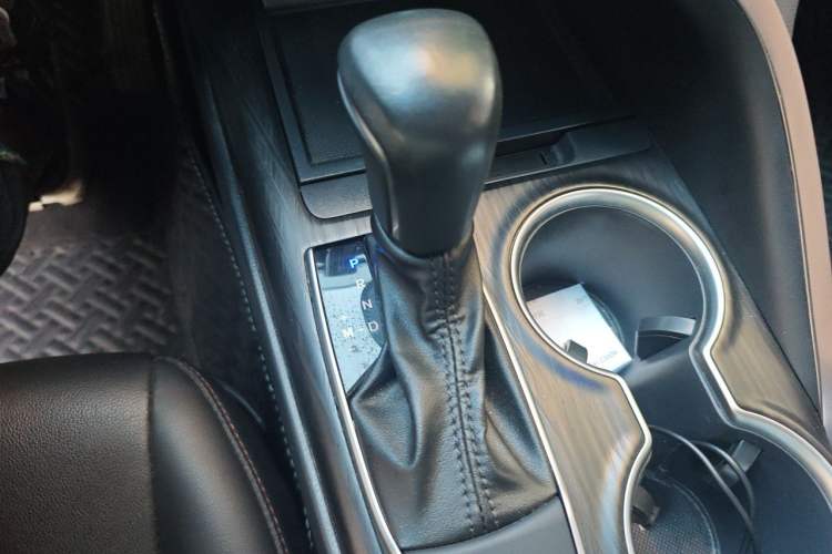Used Toyota Camry 2021 2.0G Luxury Edition Gear Lever