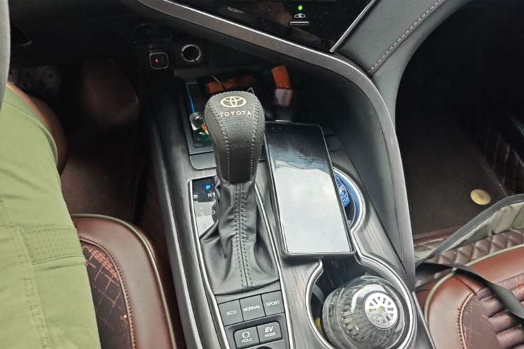 Used Toyota Camry 2021 Dual-Motor 2.5HG Luxury Edition Gear Lever