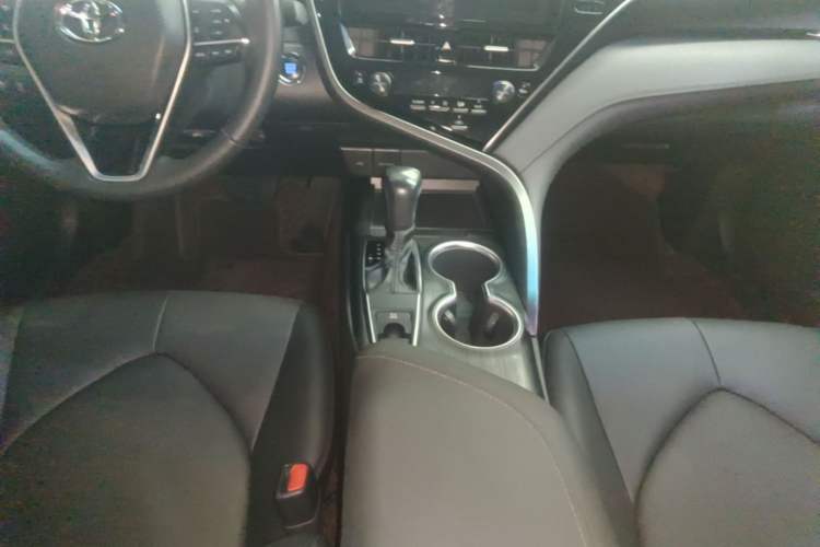 Used Toyota Camry 2021 2.0G Luxury Edition Gear Lever