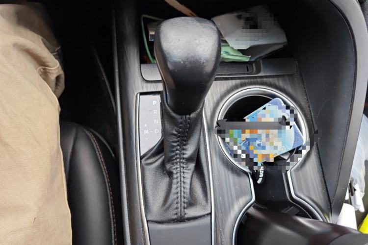 Used Toyota Camry 2021 2.0G Luxury Edition Gear Lever