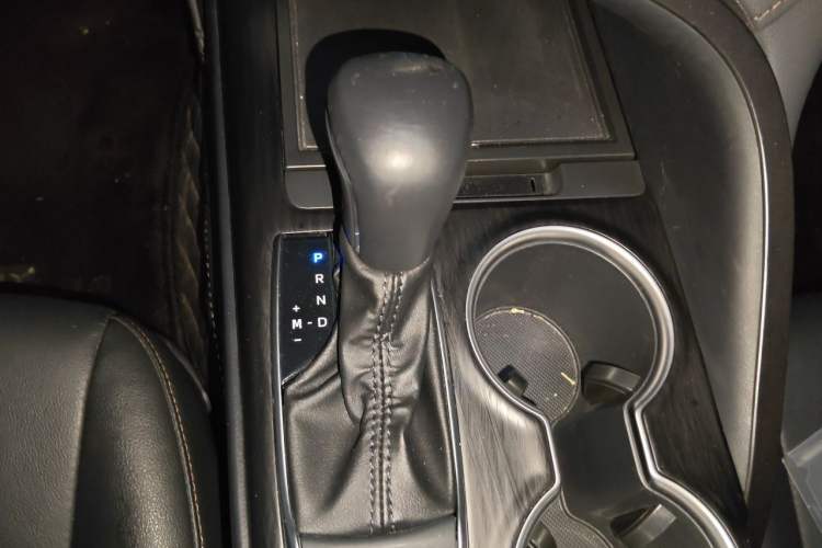 Used Toyota Camry 2021 2.0G Luxury Edition Gear Lever