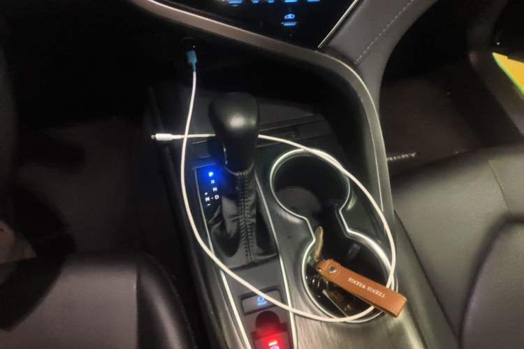 Used Toyota Camry 2021 2.0G Luxury Edition Gear Lever