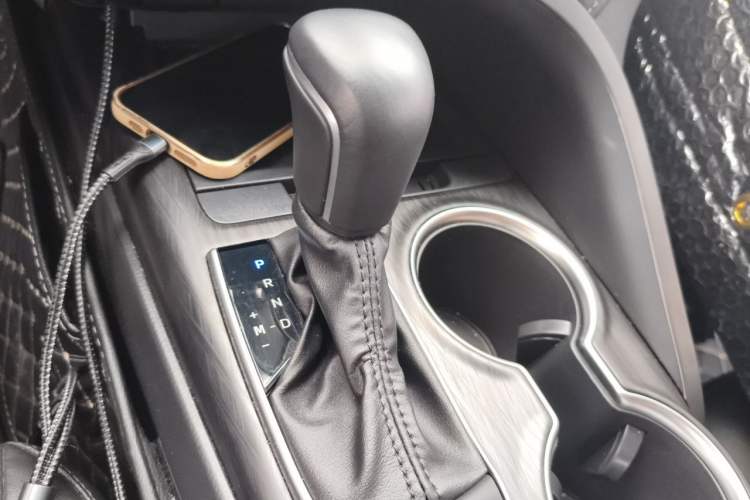 Used Toyota Camry 2021 2.0G Luxury Edition Gear Lever