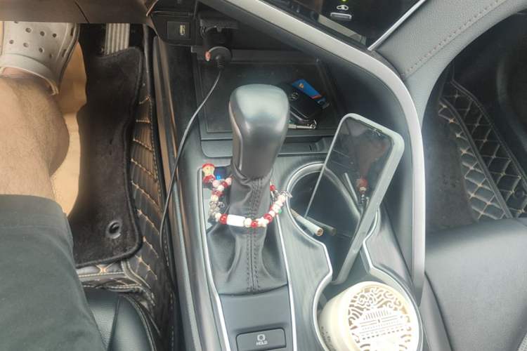 Used Toyota Camry 2021 2.0G Luxury Edition Gear Lever