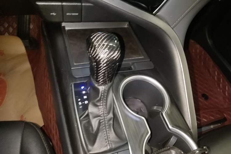 Used Toyota Camry 2021 2.5G Luxury Edition Gear Lever