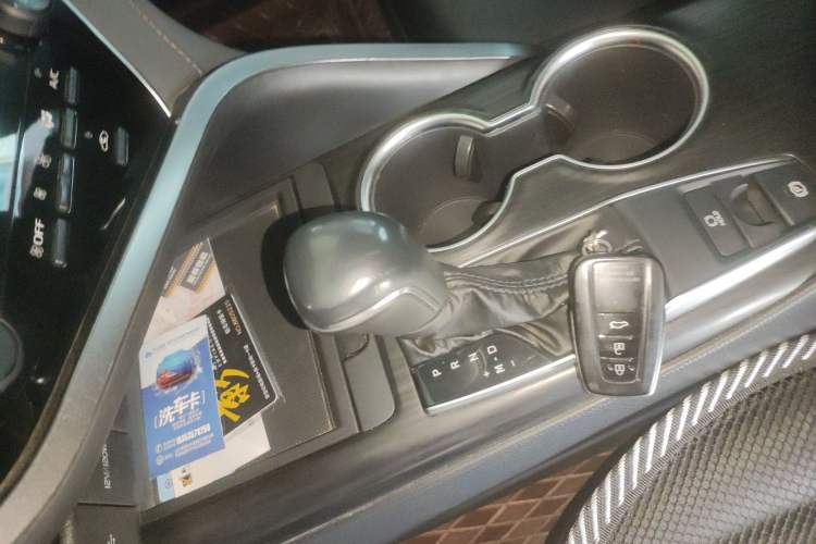 Used Toyota Camry 2021 2.0G Luxury Edition Gear Lever