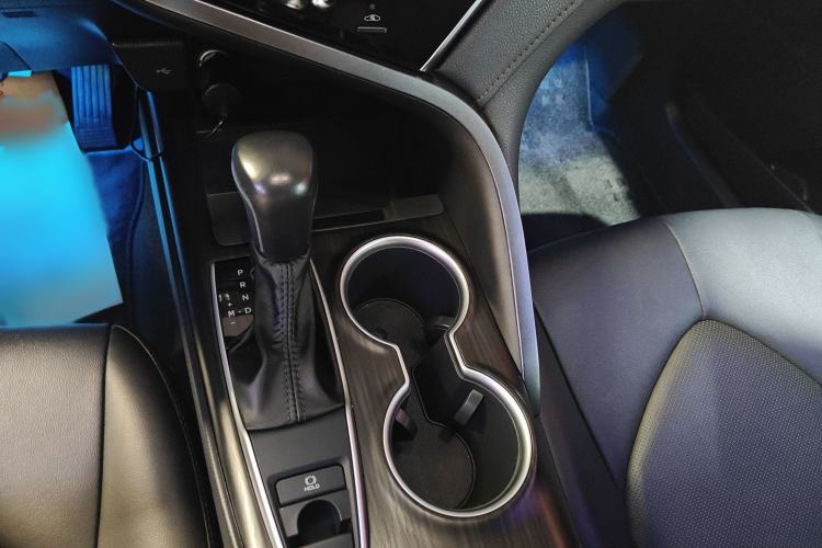 Used Toyota Camry 2021 2.0G Luxury Edition Gear Lever