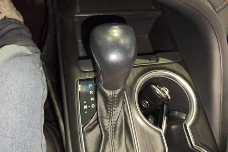 Used Toyota Camry 2021 2.0G Luxury Edition Gear Lever