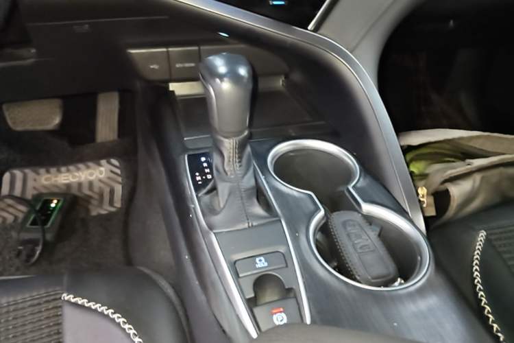 Used Toyota Camry 2021 2.0G Luxury Edition Gear Lever