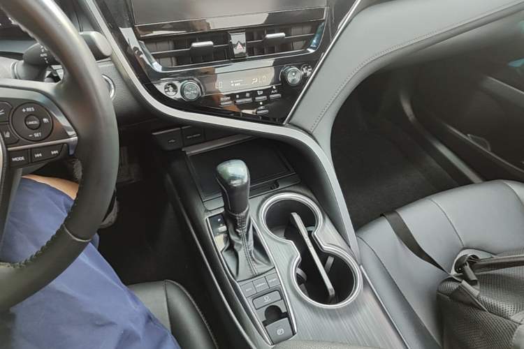 Used Toyota Camry 2021 2.5G Luxury Edition Gear Lever