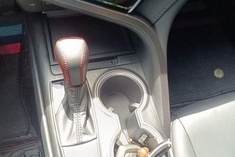 Used Toyota Camry 2021 2.0G Luxury Edition Gear Lever