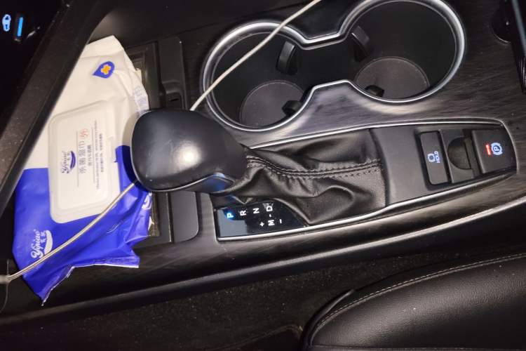 Used Toyota Camry 2021 2.0G Luxury Edition Gear Lever