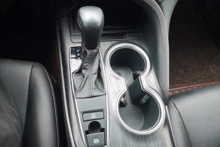 Used Toyota Camry 2021 2.0G Luxury Edition Gear Lever